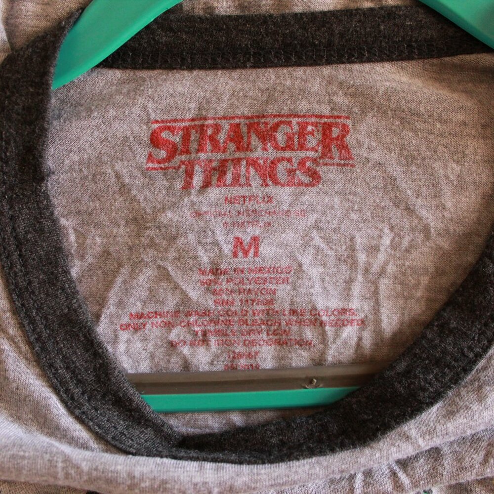 Stranger Things Women's Relaxed Fit T-Shirt Grey Size Medium - Picture 4 of 4